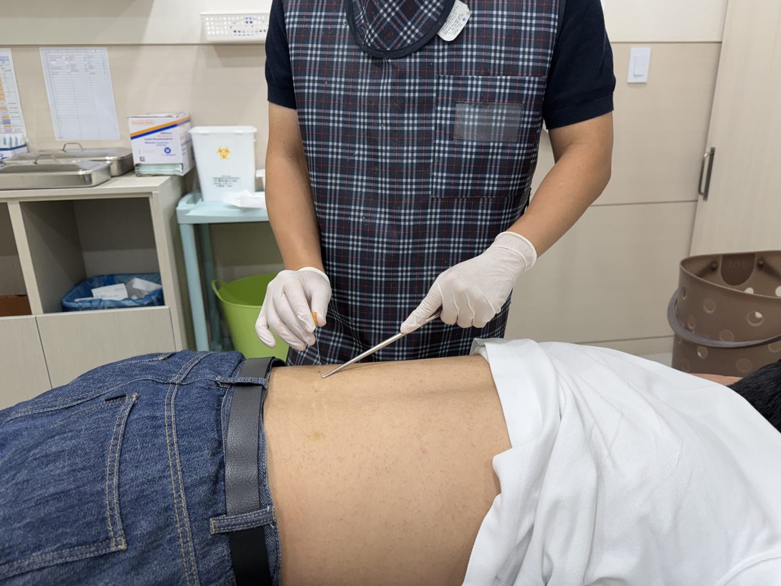 허리 신경 주변 주사